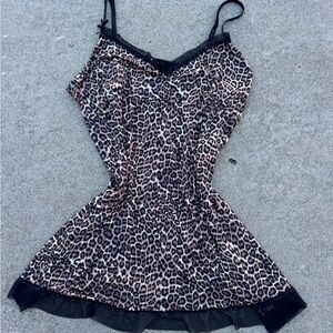 Leopard print short dress